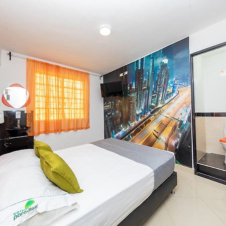 Ayenda 1231 Paradise Center 메딜린 외부 사진